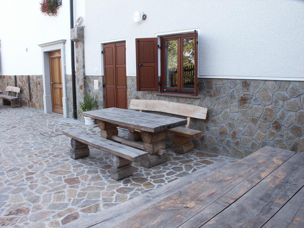 Pri Lazarju Farm Stay Podgrad Kültér fotó